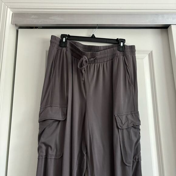 Torrid Pull-On Wide Leg Stretch Challis Cargo Pant Sz 0T / L Athleisure Lounge - Picture 3 of 11